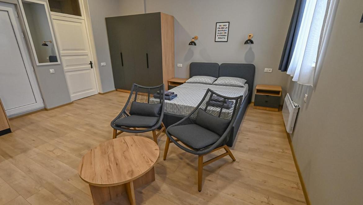 Big Studio Apt.On Liberty Square Tbilissi Extérieur photo